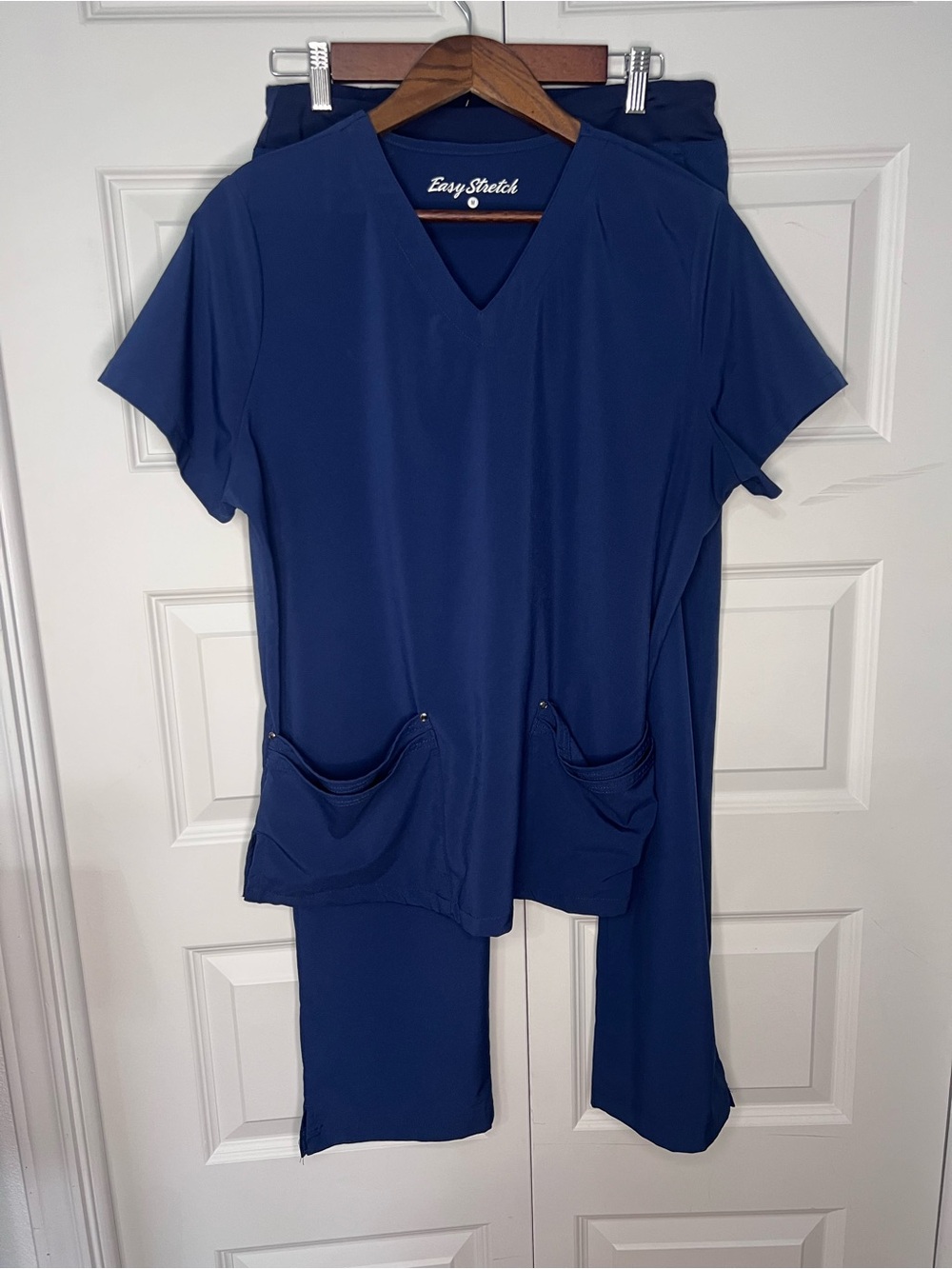 💙 Easy Stretch by ButterSoft Scrub Set – Medium Petite 💙